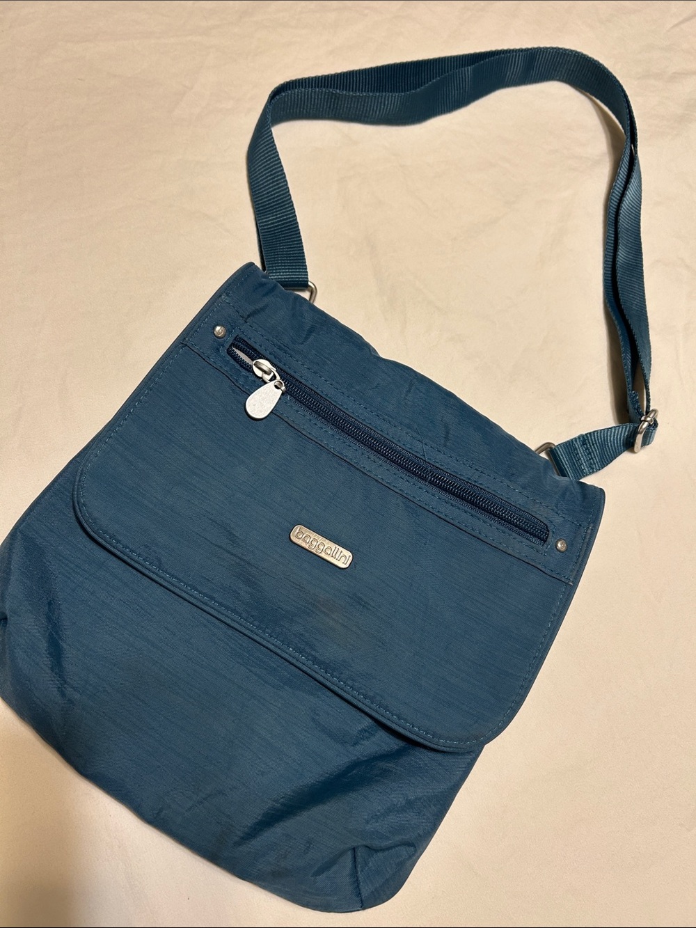 Baggallini Teal Blue Crossbody Bag with Adjustable Strap